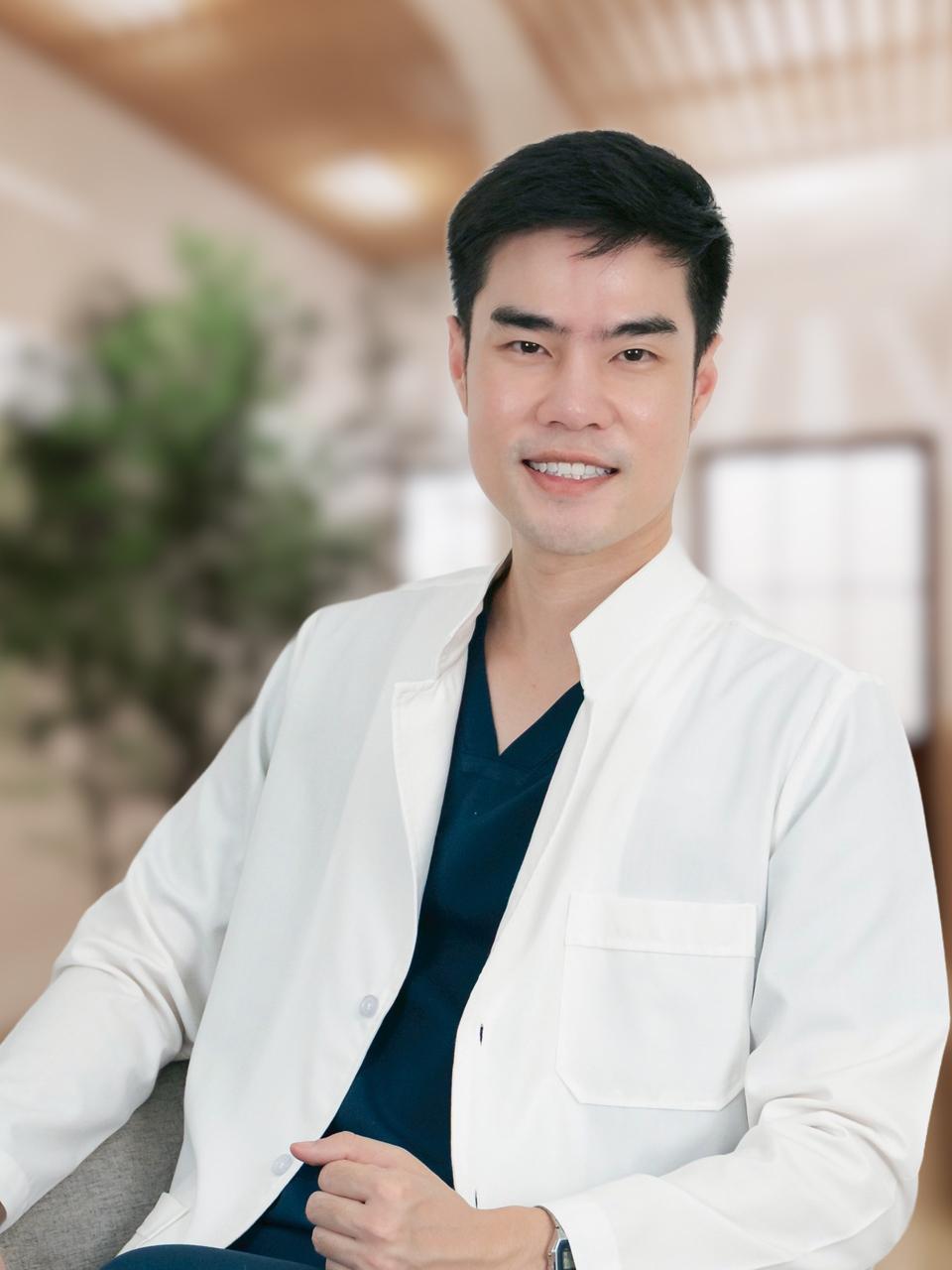 นพ.วาริท พิสิษฐ์กุล ( หมอจุน )